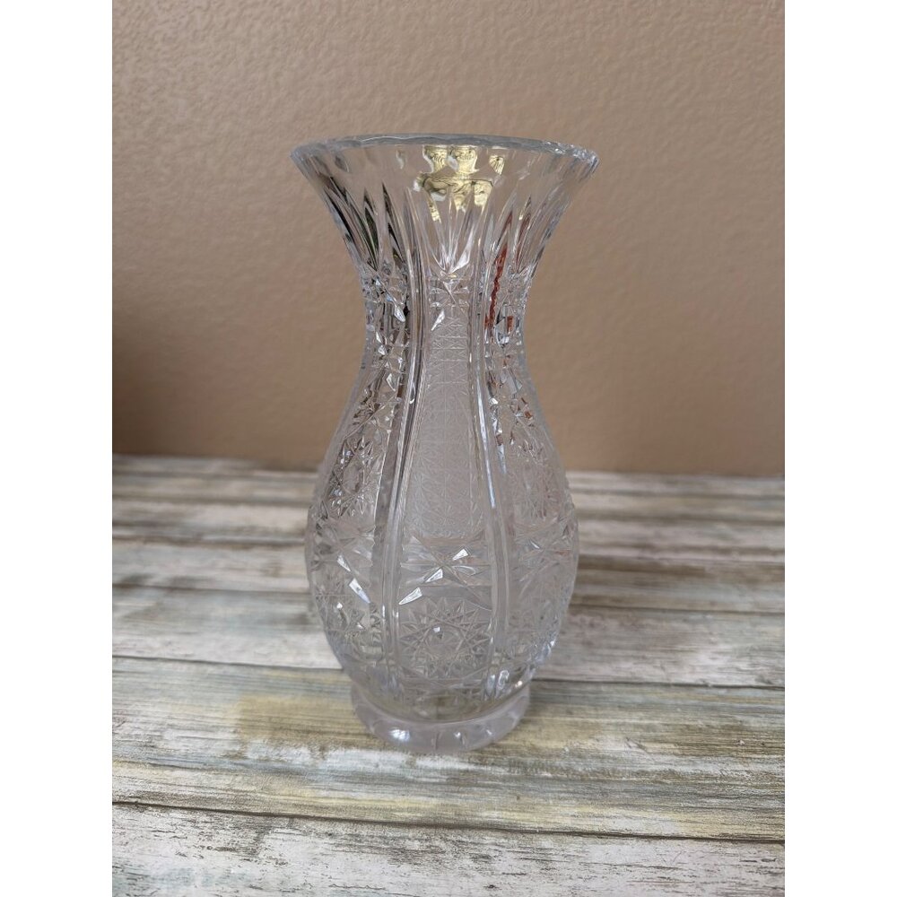 Vintage Julia Made in Poland Hand Cut Lead Crystal Vase 24% PbO 8"